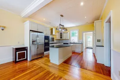 21 Robertson St, Quincy, MA 02169 - Photo 5