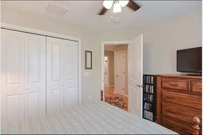 8 Sourwood Circle, Worcester, MA 01605 - Photo 7