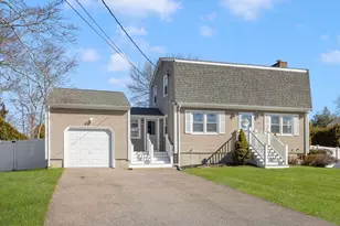 100 Evergreen Dr, Swansea, MA 02777 - Photo 3