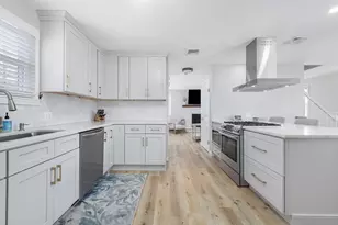 100 Evergreen Dr, Swansea, MA 02777 - Photo 5