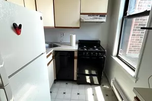 4 Commonwealth Ct, Boston, MA 02135 - Photo 3