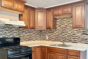 930 Lakeview, Lowell, MA 01850 - Photo 11