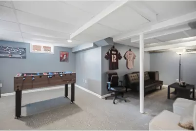 156 Farnsworth St, Chicopee, MA 01013 - Photo 27