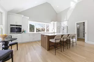 723 Wilbur Ave, Swansea, MA 02777 - Photo 3