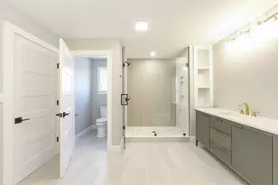 723 Wilbur Ave, Swansea, MA 02777 - Photo 13