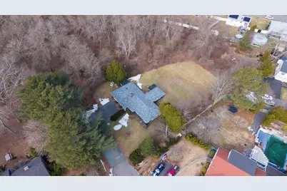 345 Gardner St, New Bedford, MA 02740 - Photo 9