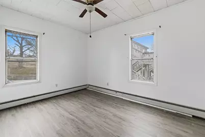 221 Beach St, Fall River, MA 02721 - Photo 11