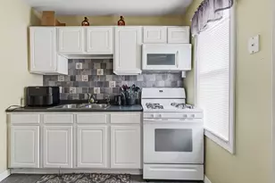 221 Beach St, Fall River, MA 02721 - Photo 19