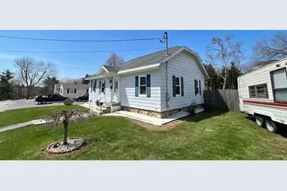 13 Berkley St, Fitchburg, MA 01420 - Photo 3