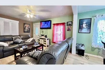 13 Berkley St, Fitchburg, MA 01420 - Photo 9