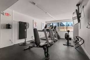 250 Hammond Pond Pkwy, Newton, MA 02467 - Photo 23