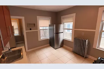 29 Lincoln St #2, Malden, MA 02148 - Photo 9