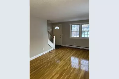 48-50 Elm Circle, West Springfield, MA 01089 - Photo 5
