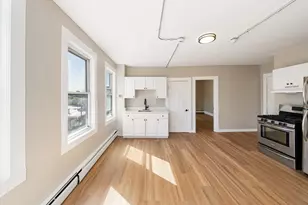 50 Common St, Lawrence, MA 01840 - Photo 5