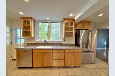 46 Cleveland Rd, Wellesley, MA 02481 - Photo 3