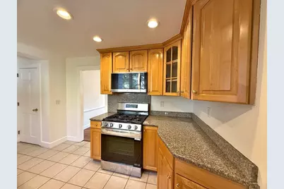 46 Cleveland Rd, Wellesley, MA 02481 - Photo 5