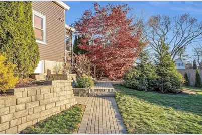 28 Currier Ave, Methuen, MA 01844 - Photo 3