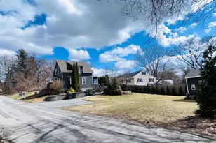 28 Currier Ave, Methuen, MA 01844 - Photo 3