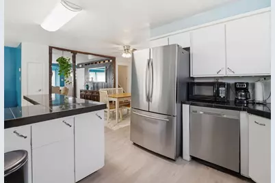 28 Court St, Lowell, MA 01852 - Photo 9