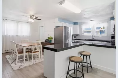 28 Court St, Lowell, MA 01852 - Photo 11