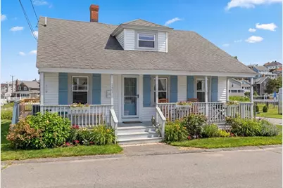 137 Hampton Cir, Hull, MA 02045 - Photo 1