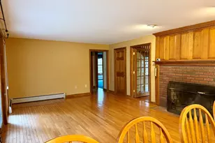 96 Townsend St, Pepperell, MA 01463 - Photo 3