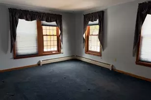 96 Townsend St, Pepperell, MA 01463 - Photo 9