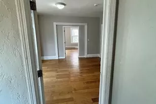 35 Newcomb Pl, Taunton, MA 02780 - Photo 3