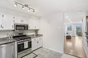 100 Merrimack Ave, Dracut, MA 01826 - Photo 5