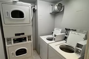 534 Commonwealth Ave, Boston, MA 02215 - Photo 21