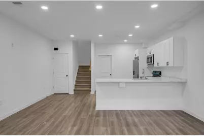 50 Frankfort St #13, Fitchburg, MA 01420 - Photo 5