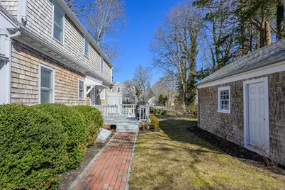 122 Park Ave, Barnstable, MA 02632 - Photo 5