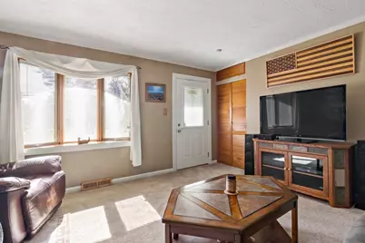 22 Lakeside Ave, Lakeville, MA 02347 - Photo 9