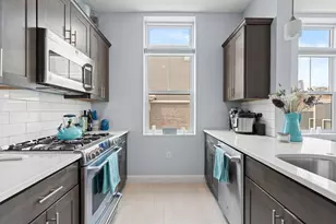 170 W Broadway, Boston, MA 02127 - Photo 9