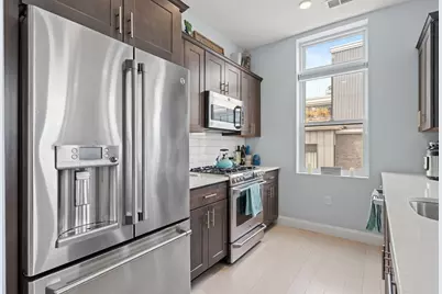 170 W Broadway #412, Boston, MA 02127 - Photo 11