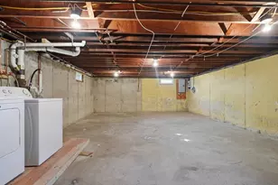 18-20 Genetti Cir, Bedford, MA 01730 - Photo 35