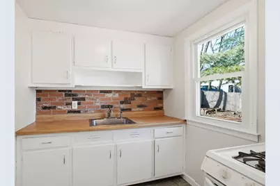 18-20 Genetti Cir, Bedford, MA 01730 - Photo 23