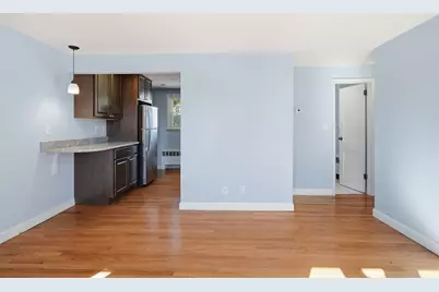 18-20 Genetti Cir, Bedford, MA 01730 - Photo 5