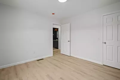 19 Newbury St, Providence, RI 02904 - Photo 11