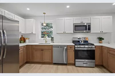 19 Newbury St, Providence, RI 02904 - Photo 3