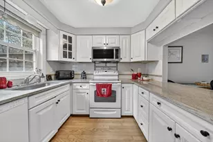 248 Camp St, Yarmouth, MA 02673 - Photo 15