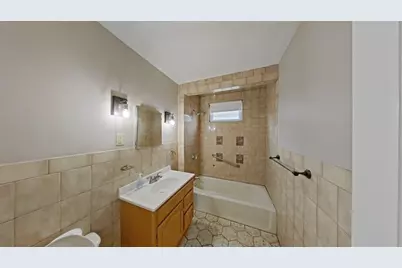 9 Saint James Rd #9, Medford, MA 02155 - Photo 11