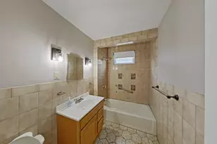 9 St James Rd, Medford, MA 02155 - Photo 11