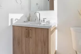 10 Bartlett St, Somerville, MA 02145 - Photo 15