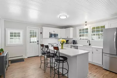 46 Smith St, Palmer, MA 01069 - Photo 11