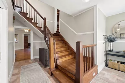 589 Smithfield Rd, North Providence, RI 02904 - Photo 9