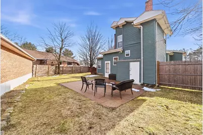 589 Smithfield Rd, North Providence, RI 02904 - Photo 5