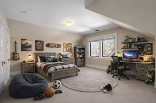 189 Clinton Rd, Brookline, MA 02445 - Photo 19