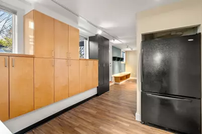 189 Clinton Rd, Brookline, MA 02445 - Photo 23