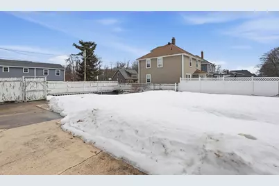 35 Maplewood Ave, Methuen, MA 01844 - Photo 21